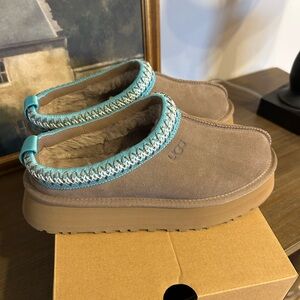 UGG Women's Tazz II Gray/Taupe with Blue Trim